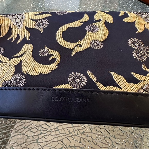 VINTAGE DOLCE & GABBANA, BLACK & GOLD TAPESTRY HANDBAG 10 X 4.5 X 3” EUC - Picture 2 of 13